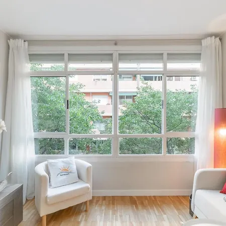 Elegance Barcelona Rentals Apartment *